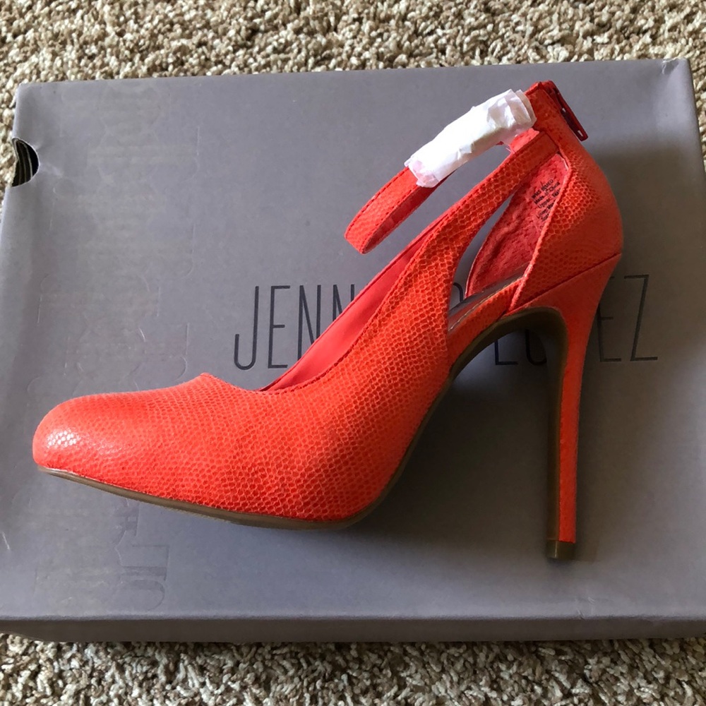Jennifer Lopez Coral high heels